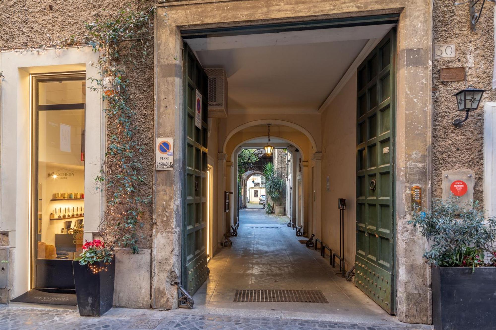 Condotti Boutique Roma